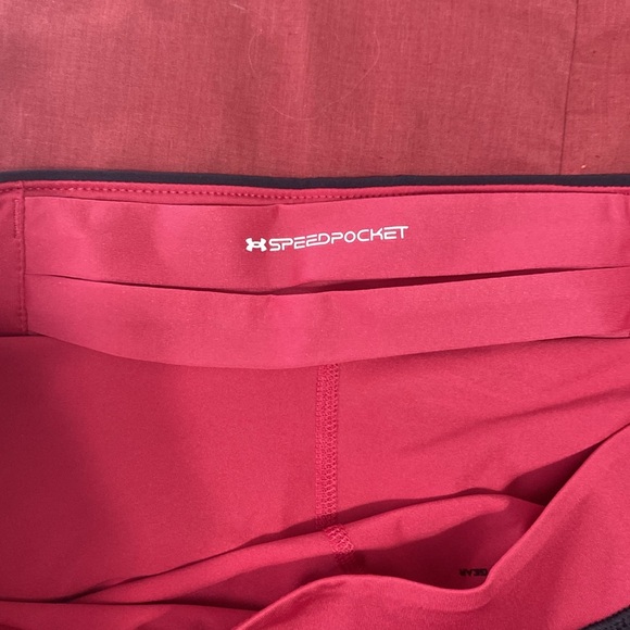 Women’s under armor running shorts with built in biker shorts - Picture 4 of 5